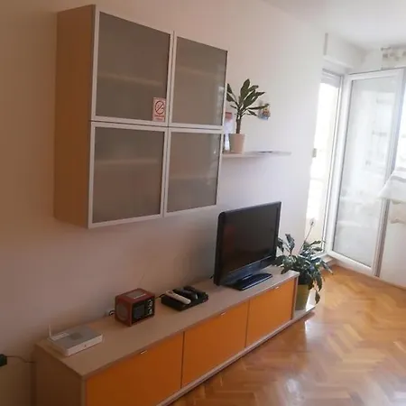 Cetina Apartment *